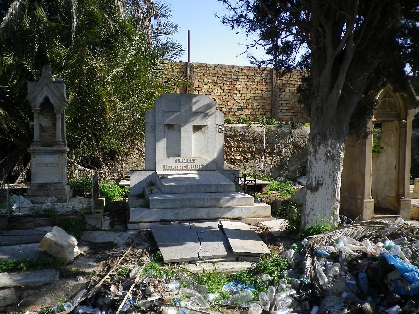 CIMETIERE DE TAMAZOUHET D ORAN EN MARS 2012  (70).JPG